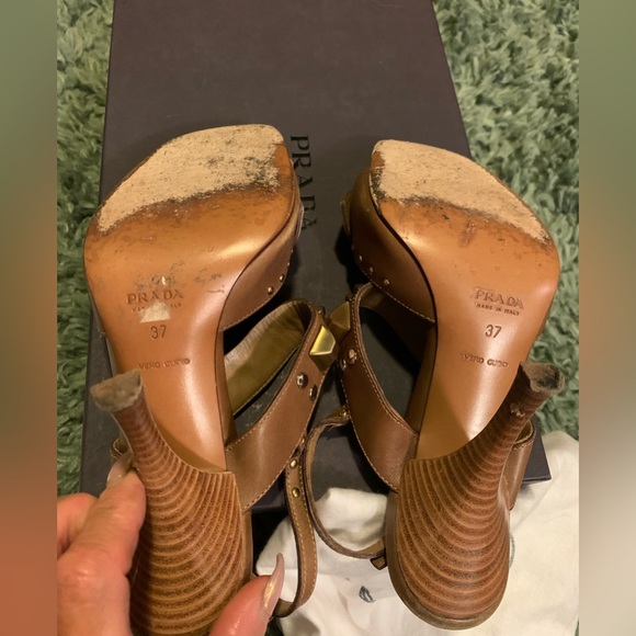 PRADA SANDALS TAN WITH GOLD 37 - Picture 4 of 5